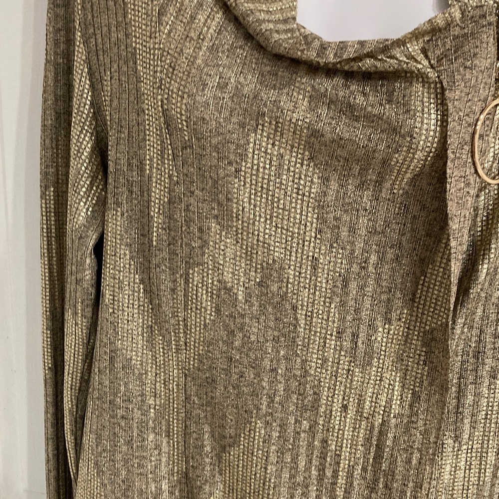 Vintage disco inspiredShimmering Gold Cowl Neck top with large O zipper - Picture 5 of 5